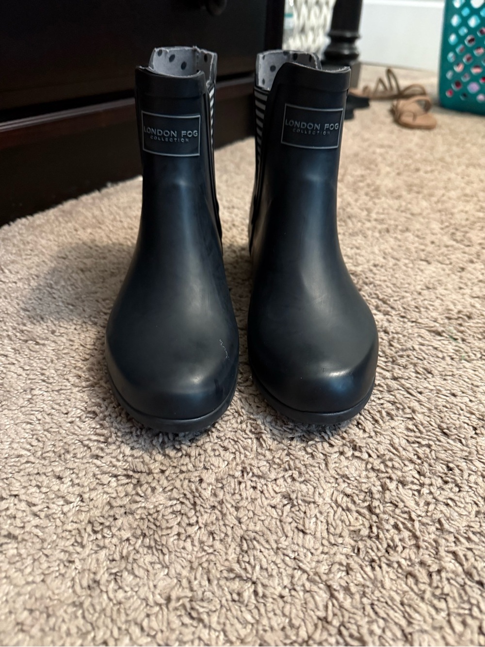 London Fog Black Chelsea-Style Rain Booties - Picture 2 of 5